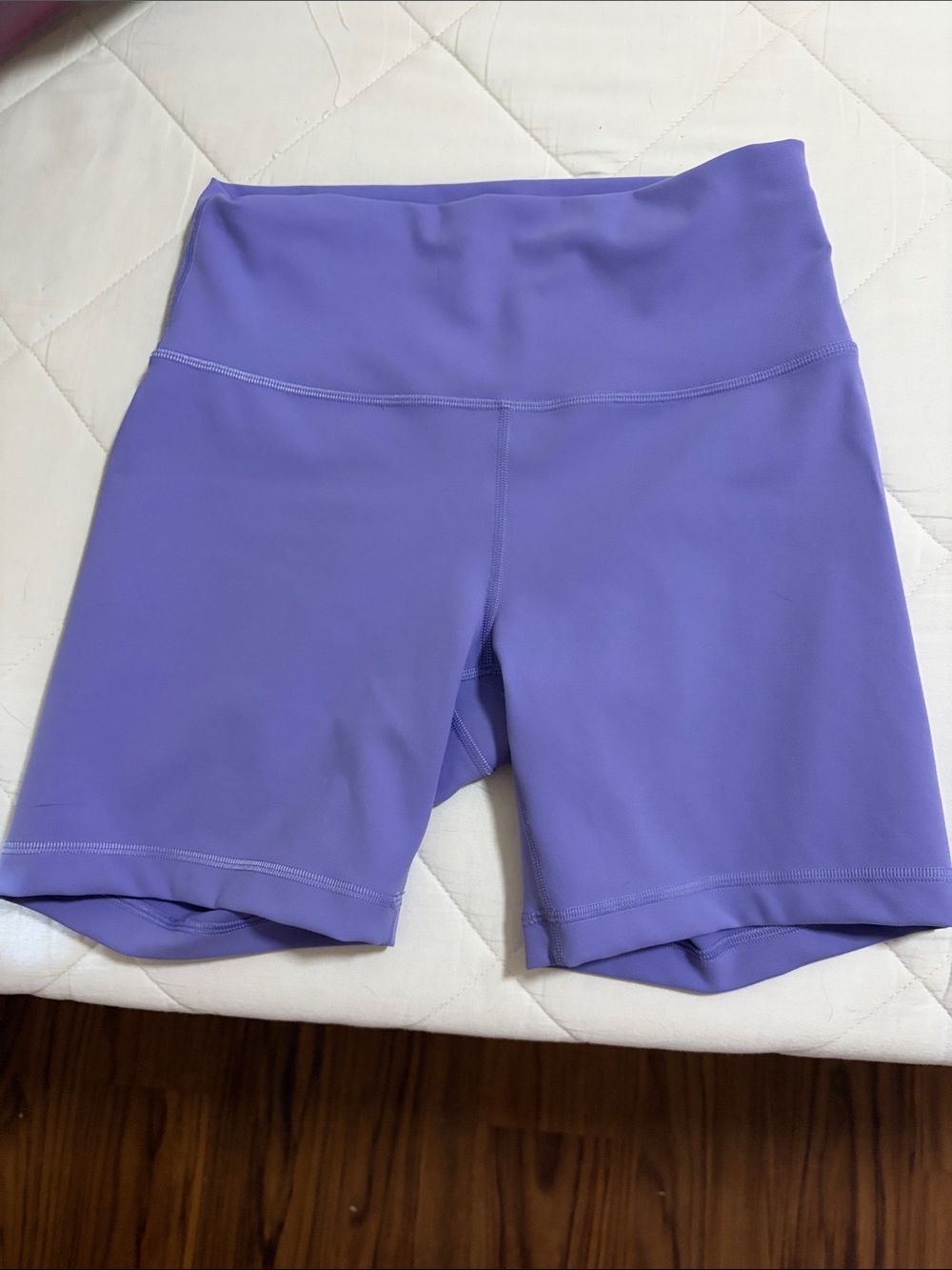 lululemon athletica Wunder Train Lavender High-Rise Bike Shorts - Picture 2 of 3